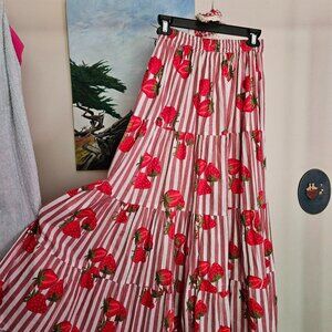NWOT 100% COTTON FULL SWEEP STRAWBERRY FIELDS SKIRT WITH 4 TIERS